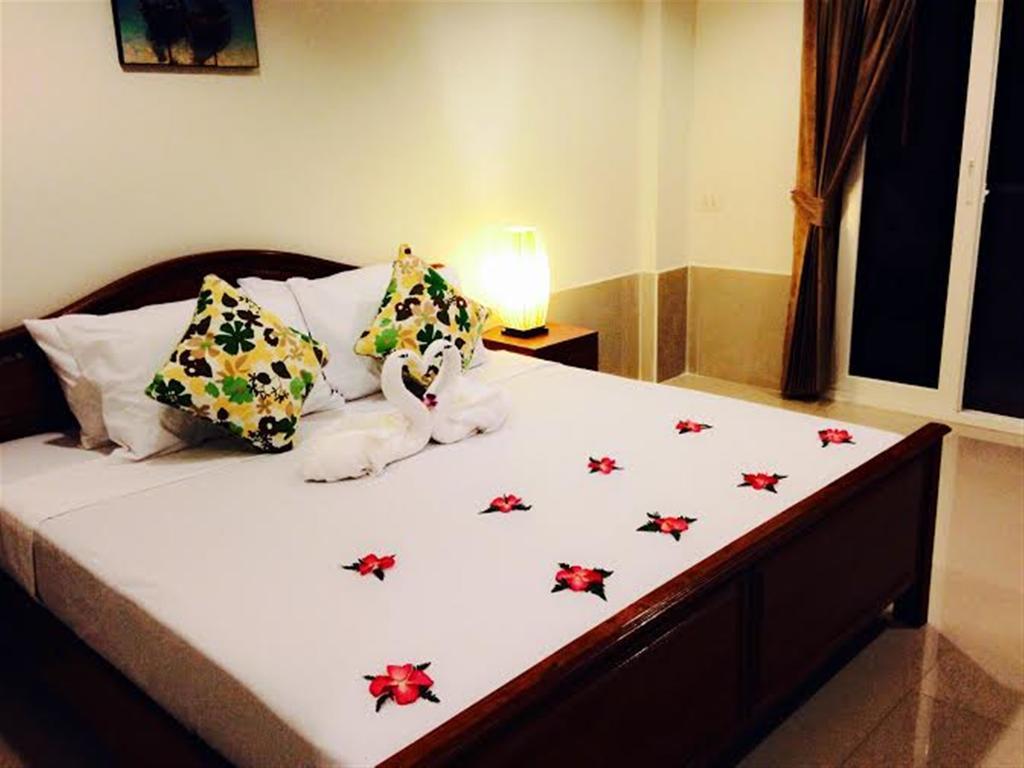 Siray House Lejlighedshotel Phuket Værelse billede