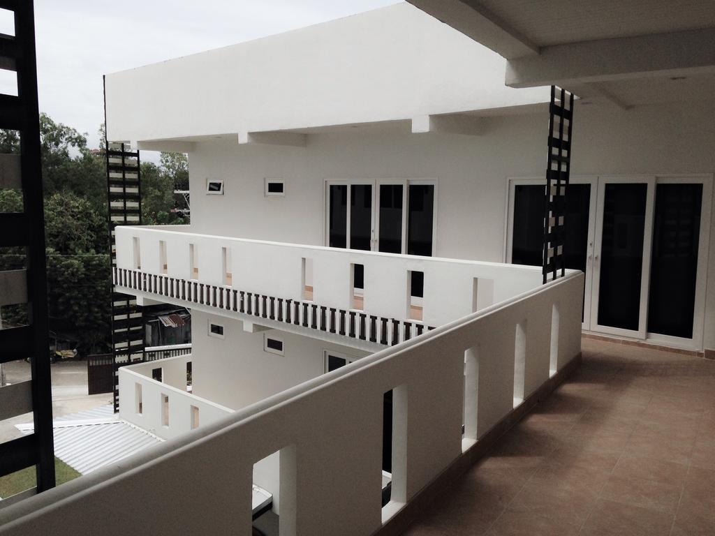 Siray House Lejlighedshotel Phuket Værelse billede